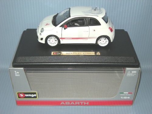 Burago<br>1:24 STAR - ABARTH 500 ESSEESSE