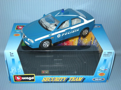 Burago<br>1:24 SECURITY - ALFA ROMEO 156 POLIZIA