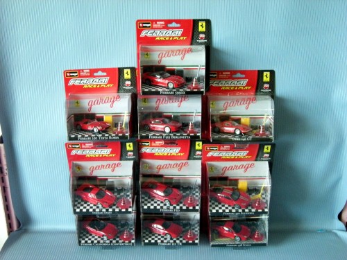 Burago<br>1:43 FERRARI RACE & PLAY ASST