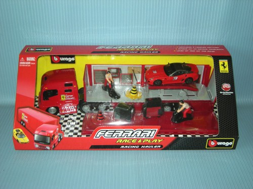 Burago<br>1:43 FERRARI R&P RACING HAULER