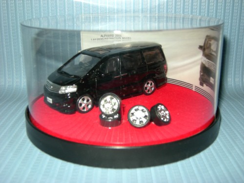 Hotworks<br>1:64 TOYOTA ALPHARD - BLACK