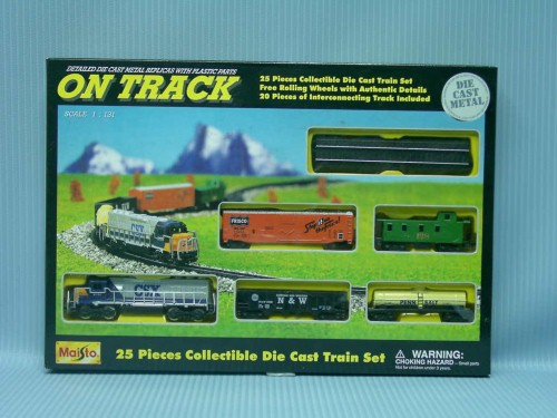 Maisto<br>25 PCS ON TRACK TRAIN GIFT SET