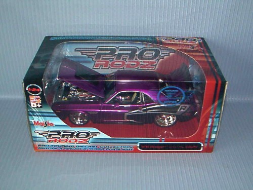 Maisto<br>1:24 1997 DODGE CHALLENGER
