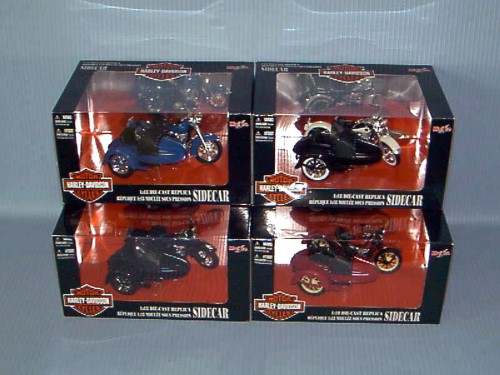Maisto<br>1:18 HARLEY MOTO W/SIDE CAR 8A