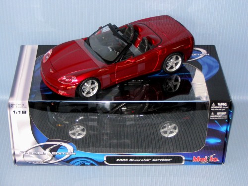   1:18 2005 CHEVRPLET CORVETTE CONVERT