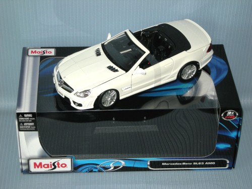Maisto<br>1:18 MERCEDES-BENZ SL63 AMG