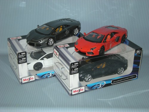 Maisto<br>1:24 LAMBORGHNI AVENTADOR LP700-4