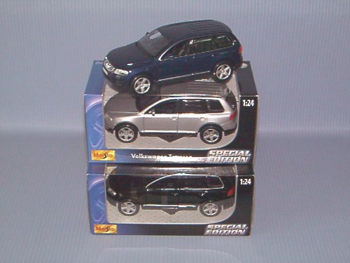 Maisto<br>1:24 VOLKSWAGEN TOUAREG 3A