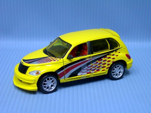 Maisto<br>1:24 CHRYSLER PT CRUISER