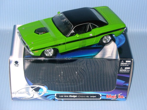 Maisto<br>1:24 DODGE CHALLENGER R/T COUPE
