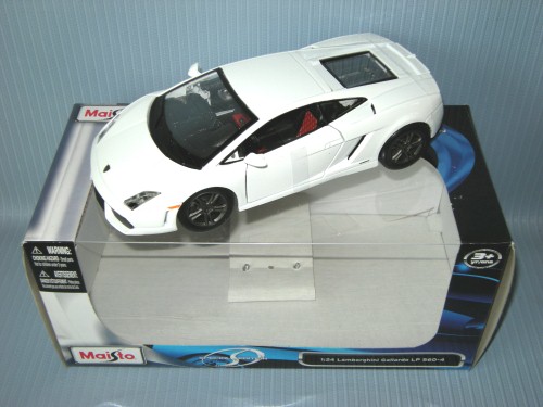 Maisto<br>1:24 LAMBORGHINI MURCIELAGO P604