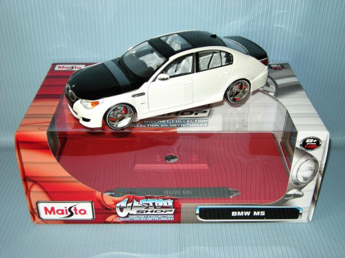 1:18 CUSTOM SHOP BMW M5