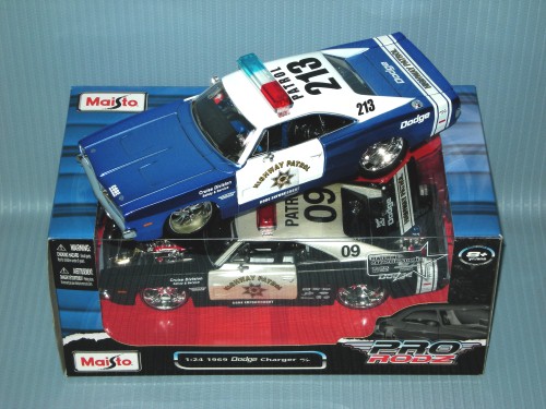 Maisto<br>1:24 1969 DODGE CHARGER R/T