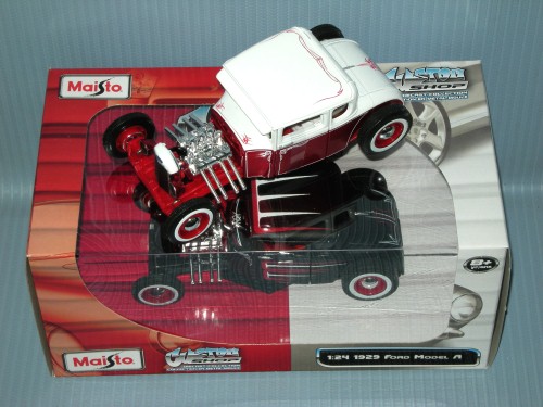 Maisto<br>1:24 CUSTOM SHOP - 1929 FORD MODEL A