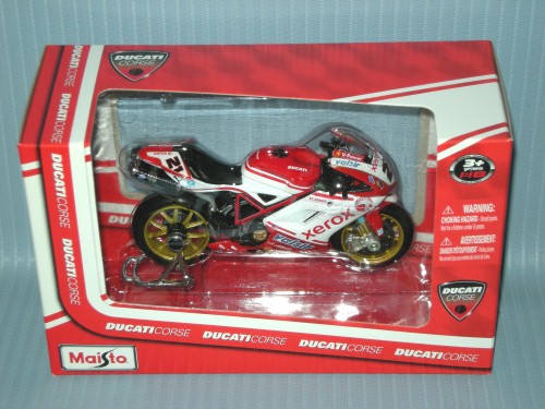 Maisto<br>1:18 GP DUCATI SBK 2008