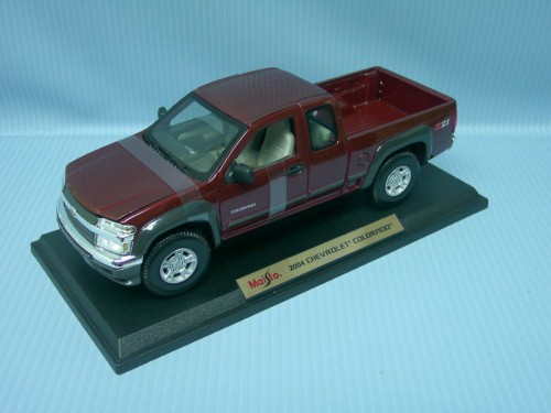   1:18 2004 CHEVROLET COLORADO 4X4 (PICKUP)