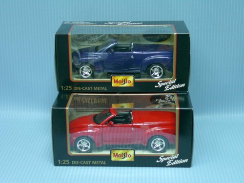 Maisto<br>1:25 CHEVROLET SSR CONVERTIBLE 2A