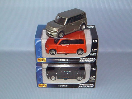 1:24 TOYOTA SCION XB 3A