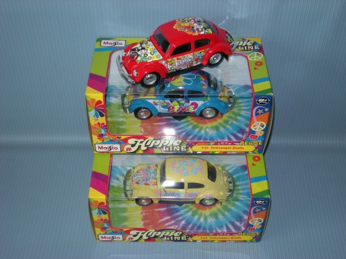 Maisto<br>1:24 HIPPIE LINE - VOLKSWAGEN BEETLE