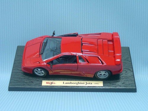 Maisto<br>1:18 LAMBORGHINI JOTA