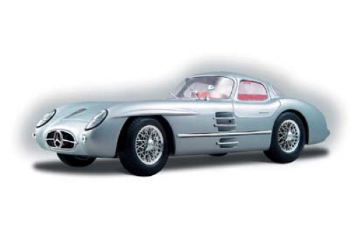Maisto<br>1:18 MERCEDES BENZ SLR COUPE