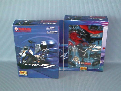   1:12 M.K - 2004 YAMAHA YZF-R1