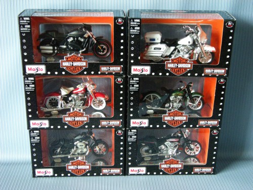 Maisto<br>1:18 H.D SERIES 25