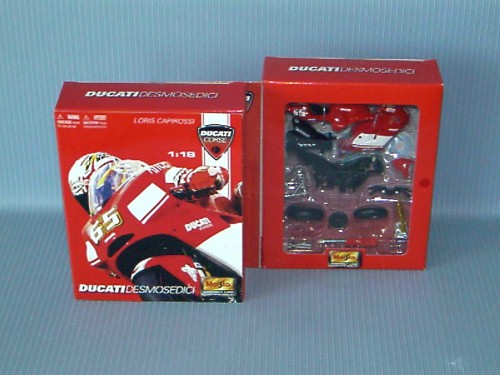 Maisto<br>1:18 M.K - DUCATI DESMOSEDICI 2004