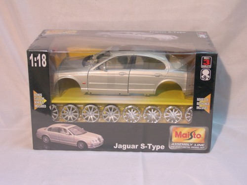 Maisto<br>1:18 M.K - JAGUAR S-TYPE