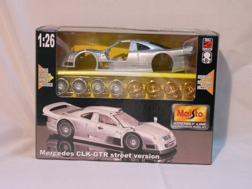 Maisto<br>1:24 M.K - MERCEDES CLK SV