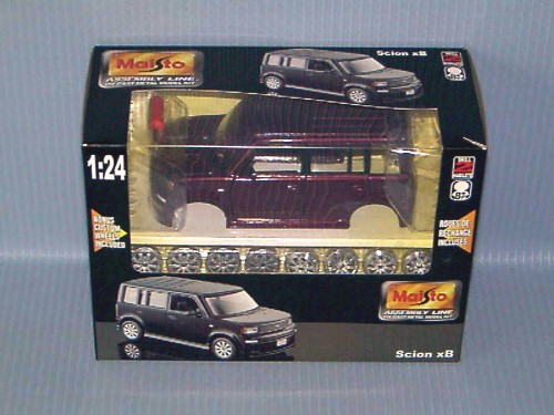 Maisto<br>1:24 M.K - TOYOTA SCION XB