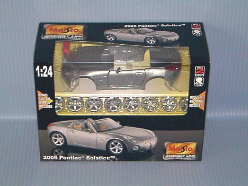 Maisto<br>1:24 M.K - 2006 PONTIAC SOLSTICE