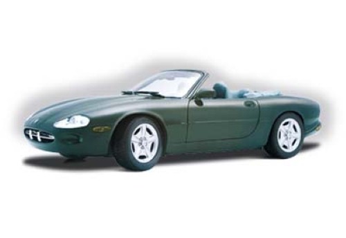 1:18 JAGUAR XK8 (C)