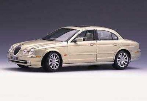1:18 JAGUAR S-TYPE