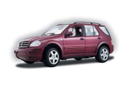 Maisto<br>1:18 MERCEDES ML55 2A