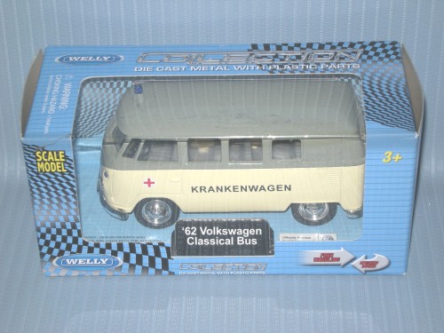   1:38 VW 62 CLASSICAL BUS(KRANKENWAGEN)